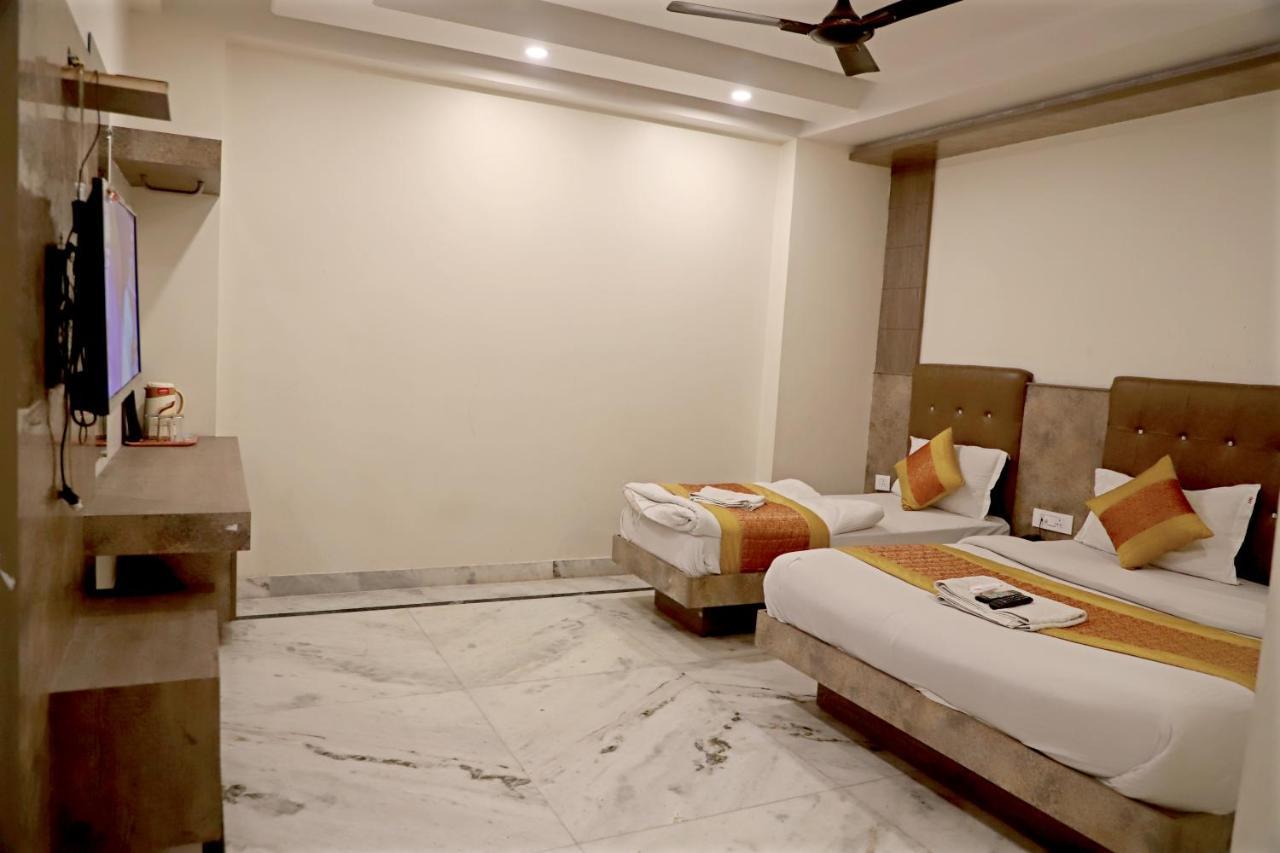 Hotel Klick International Neu-Delhi Exterior foto