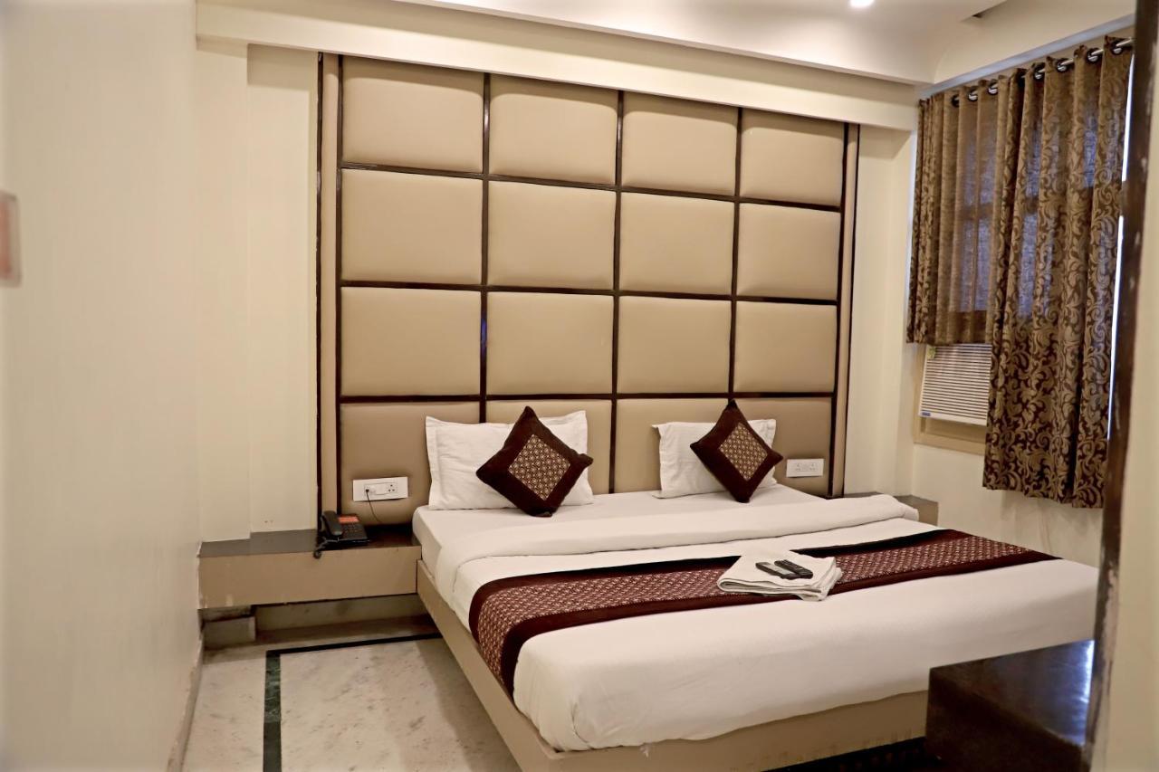 Hotel Klick International Neu-Delhi Exterior foto